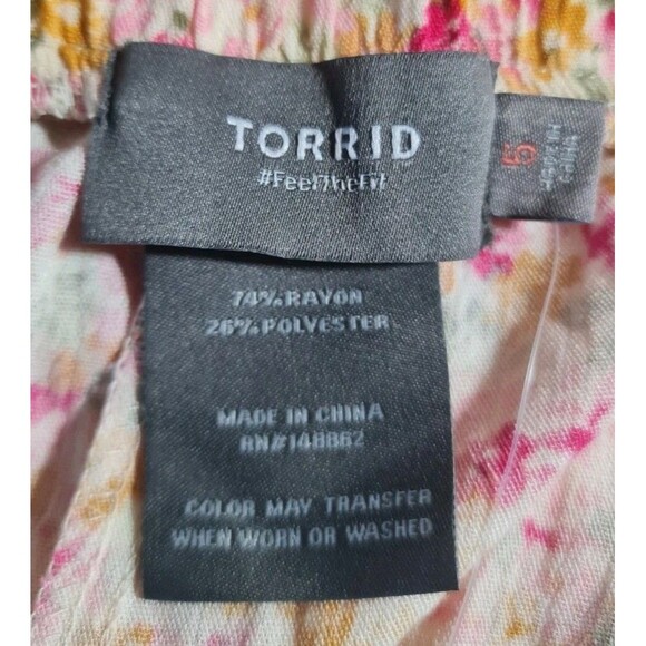 TORRID Women Plus Size 5X Ruffle Short Sunshine Ditsy Floral Elastic Waist 20NA - Picture 2 of 4